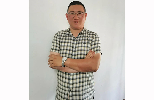 “世”在人為 | 世友地板江蘇興化經(jīng)銷商都滿宇：擼起袖子加油干，你就會(huì)成功